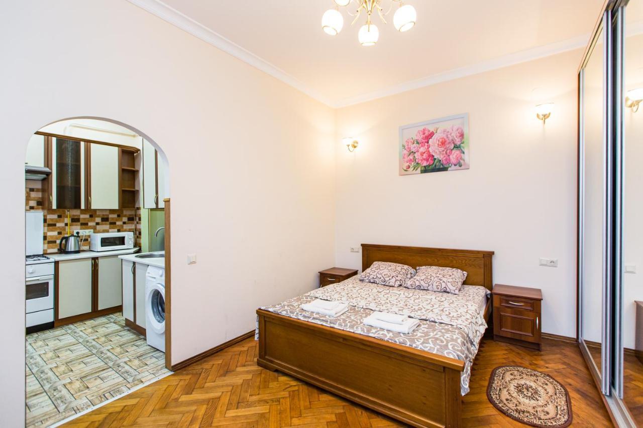 Квартира В Центрі Вулиця Балабана 29 Біля Краківського Ринку Lviv Ngoại thất bức ảnh